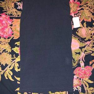 Stretchy, ribbed pencil skirt. Size SMALL. F-21